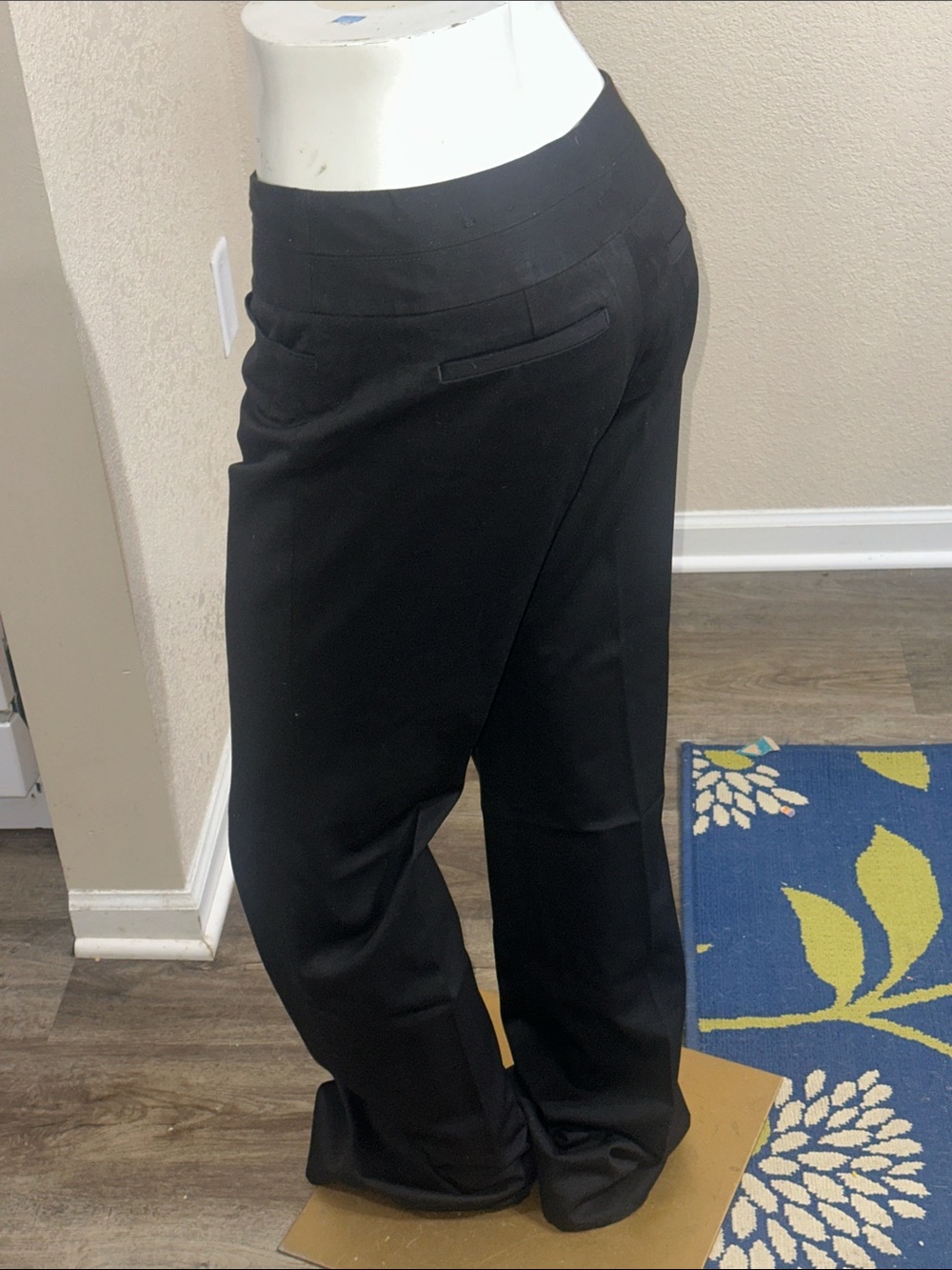 Express Editor Size 8L Black Women's Wide-Leg Trousers